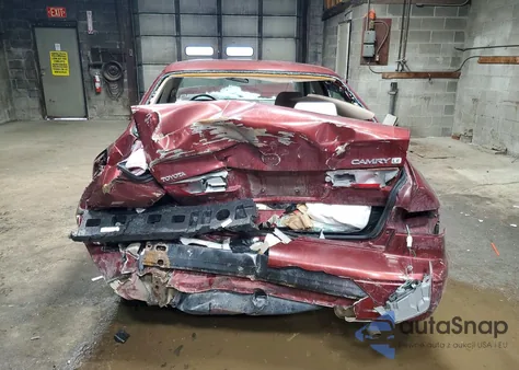 1999 Toyota Camry Ce z USA, uszkodzony, nr VIN 4T1BG22K9XU580197